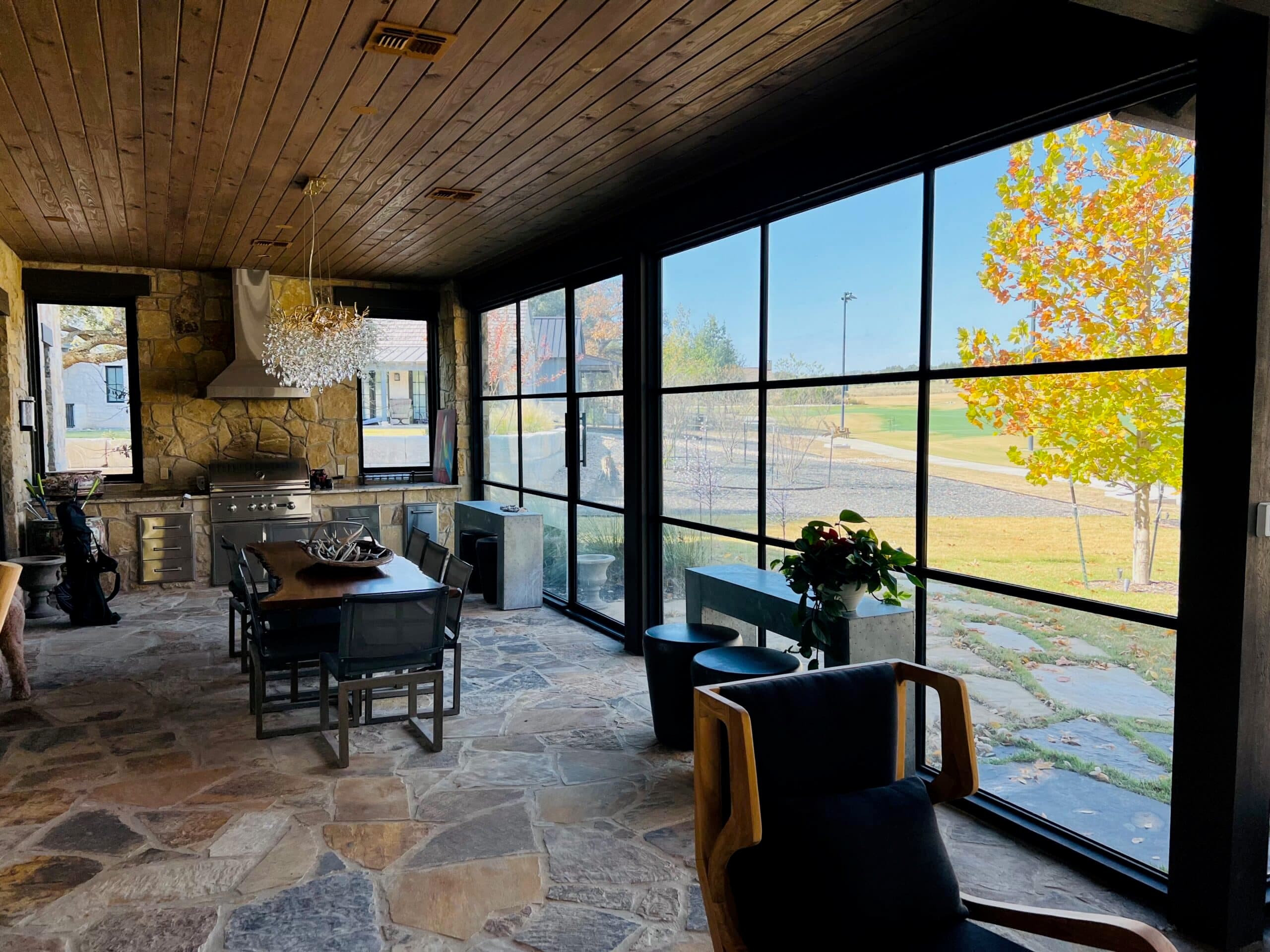 Boot Ranch Patio Enclosure: photo 4